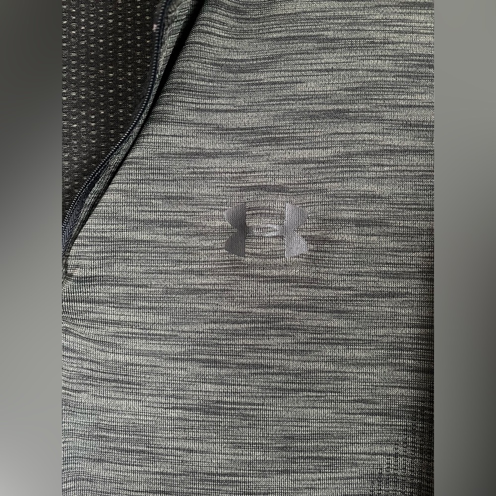 Men’s 2XL Under Armour pristine condition grey zip up. - Picture 2 of 9